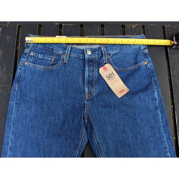 New w/Tags - sz 31 x 28 Levi’s Women’s 501 Taper Fit Jeans in Market Secret Med - Picture 8 of 10